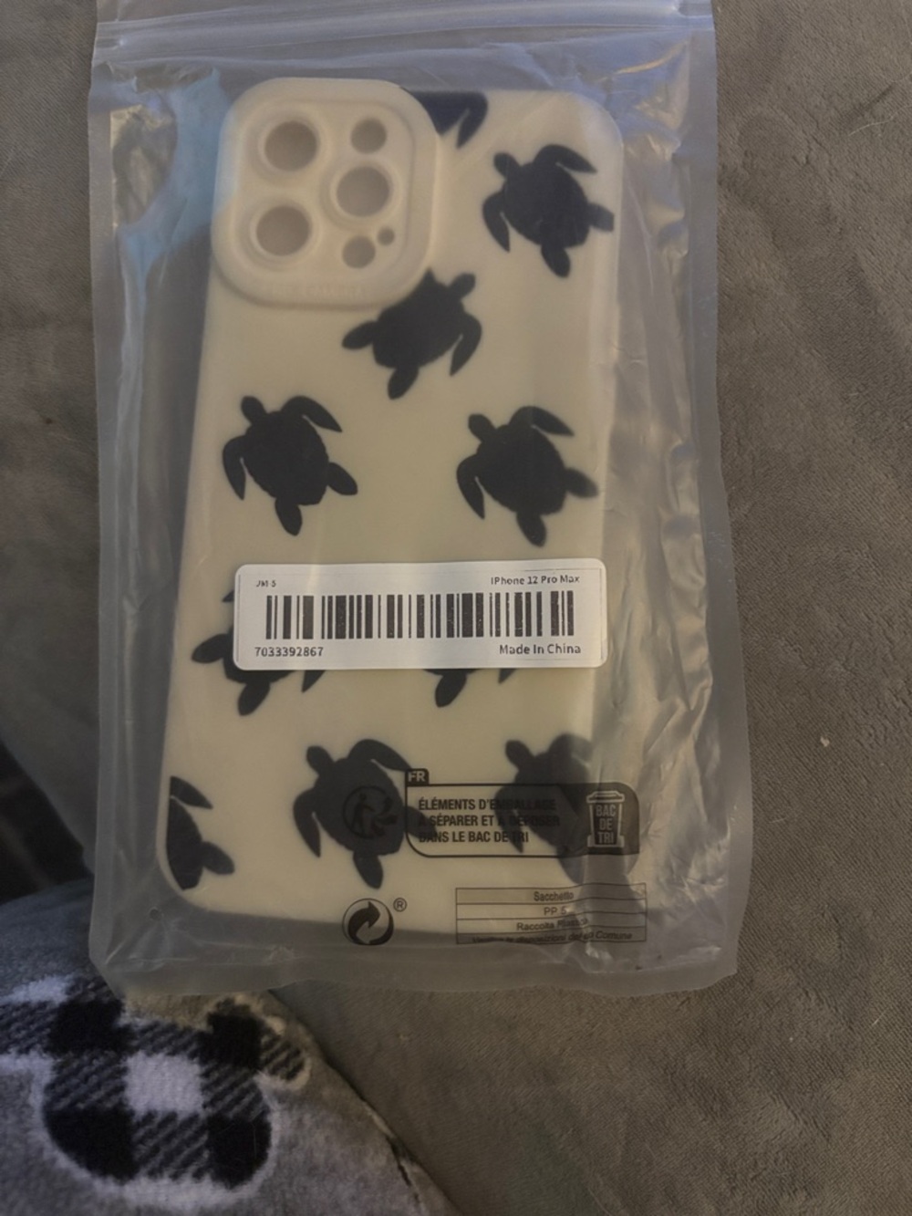 White Turtle Pattern iPhone 12/12 Pro Max Case - Unbranded